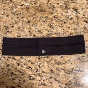 Black lululemon headband